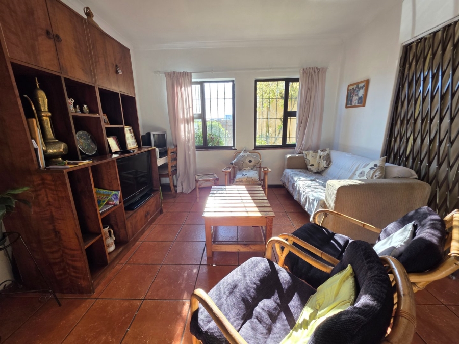 4 Bedroom Property for Sale in Firgrove Western Cape